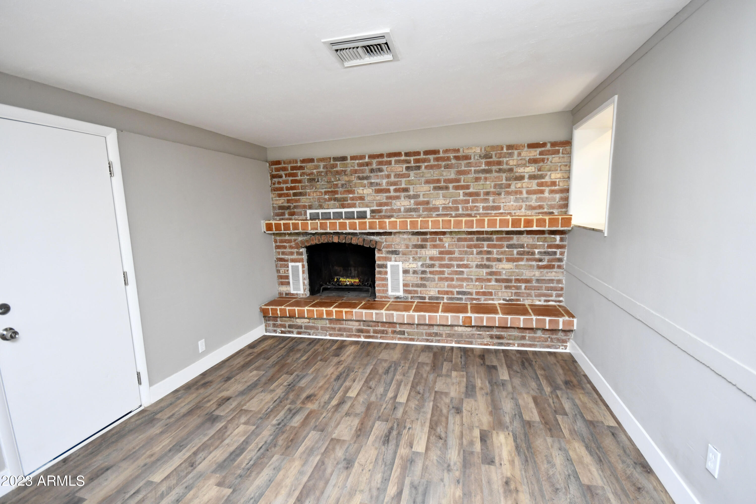 4443 East Almeria Road Phoenix, AZ 85008 - Photo 9 of 23 Fireplace