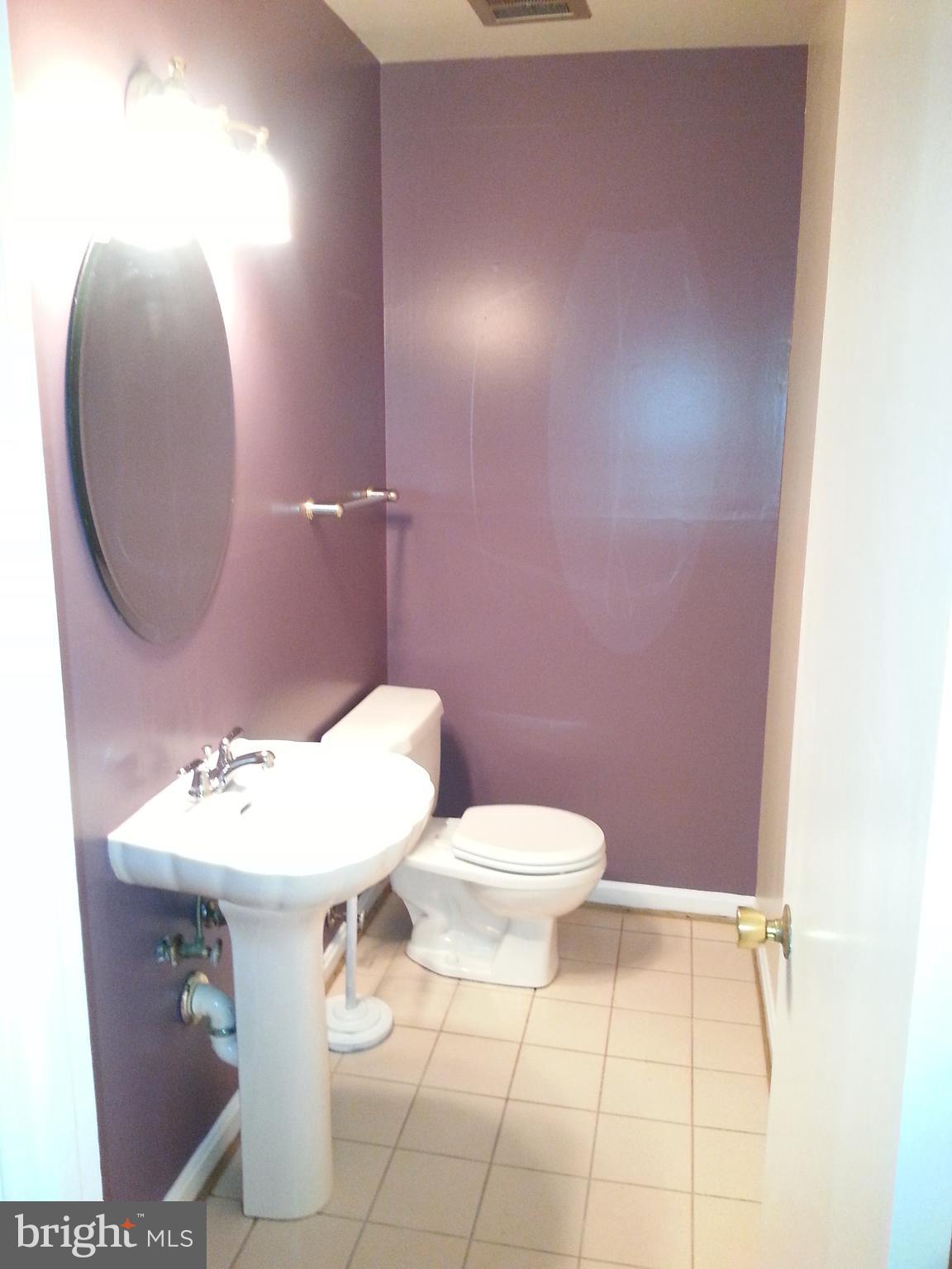 14116 Beechvue Lane Silver Spring, MD 20906 - Photo 13 of 42 Powder Room