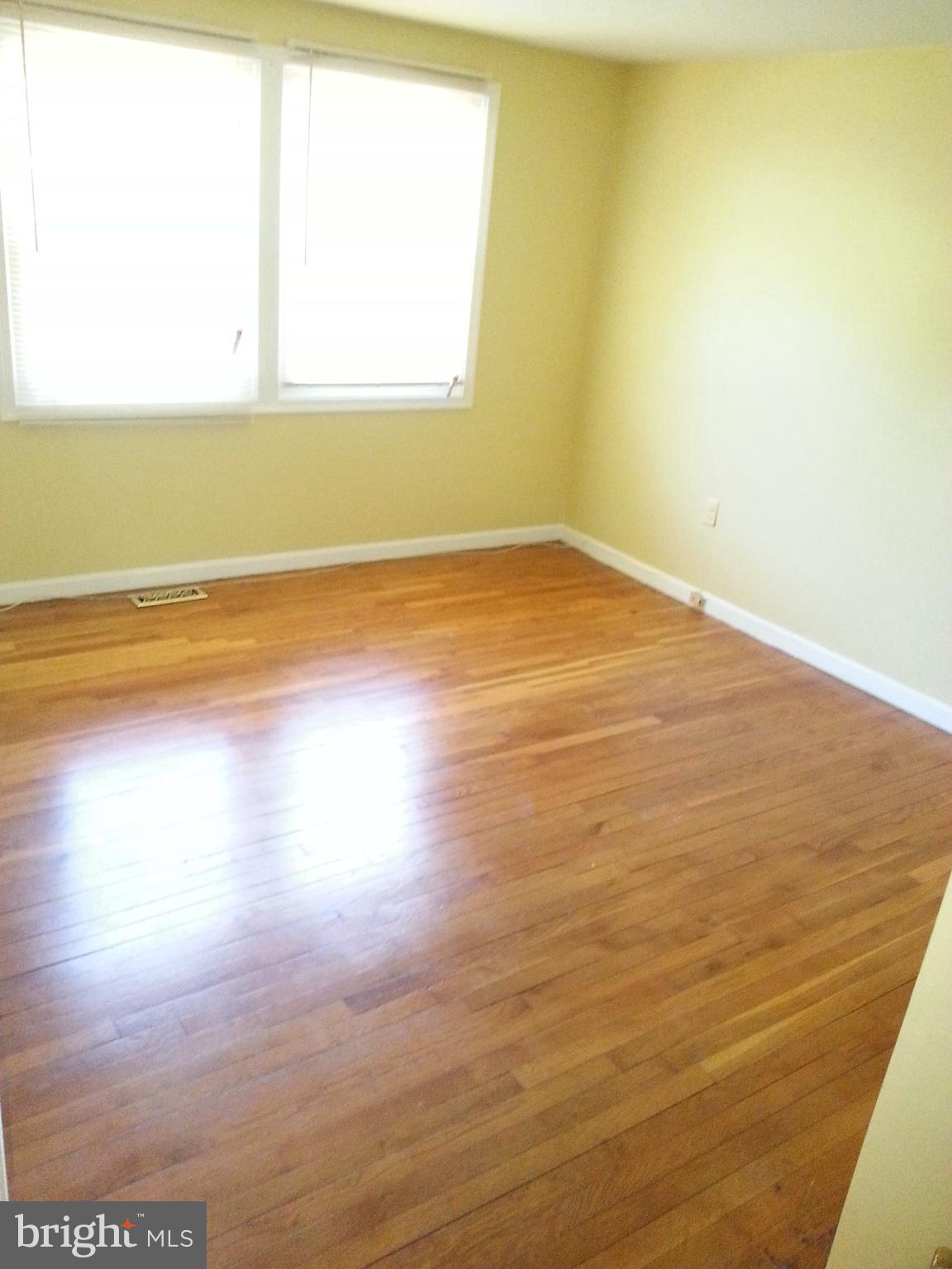 14116 Beechvue Lane Silver Spring, MD 20906 - Photo 28 of 42 3rd Bedroom