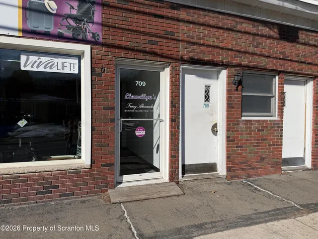 $800 | 709 Main Street, Unit 2ND FLOOR FRONT, Avoca, PA 18641