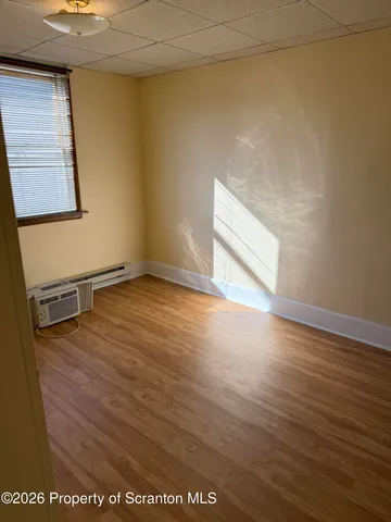 $800 | 709 Main Street, Unit 2ND FLOOR FRONT, Avoca, PA 18641