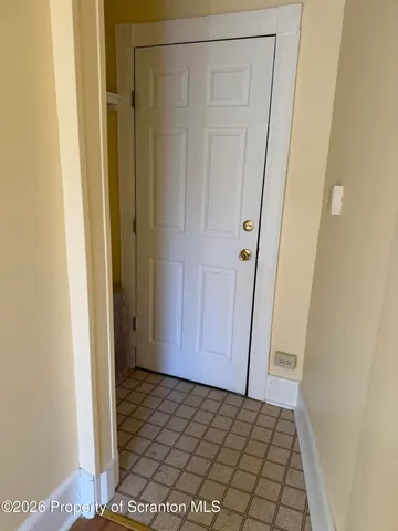 $800 | 709 Main Street, Unit 2ND FLOOR FRONT, Avoca, PA 18641