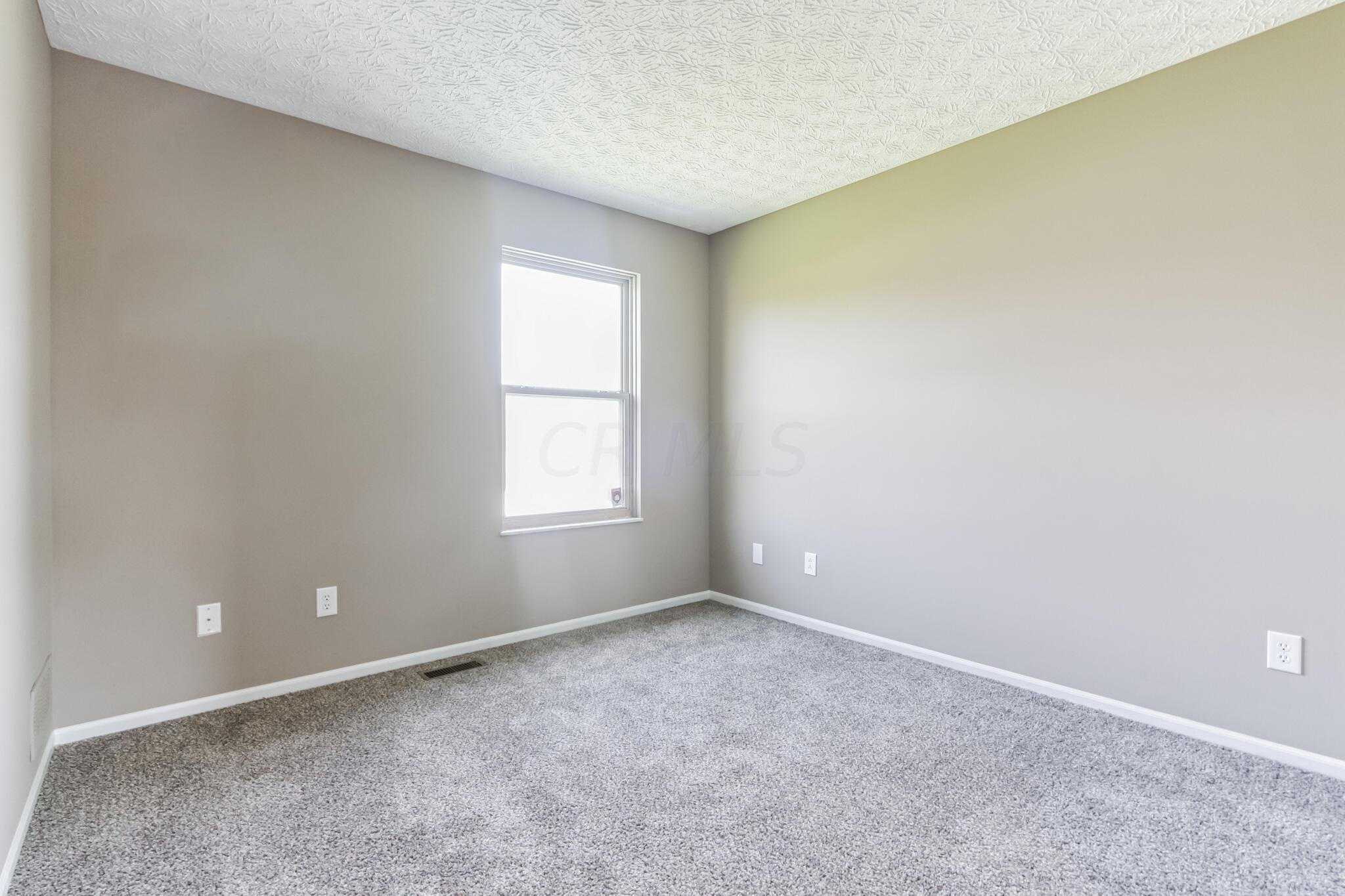 2340 Edmonton Road Columbus, OH 43229 - Photo 9 of 14 R1 (9)