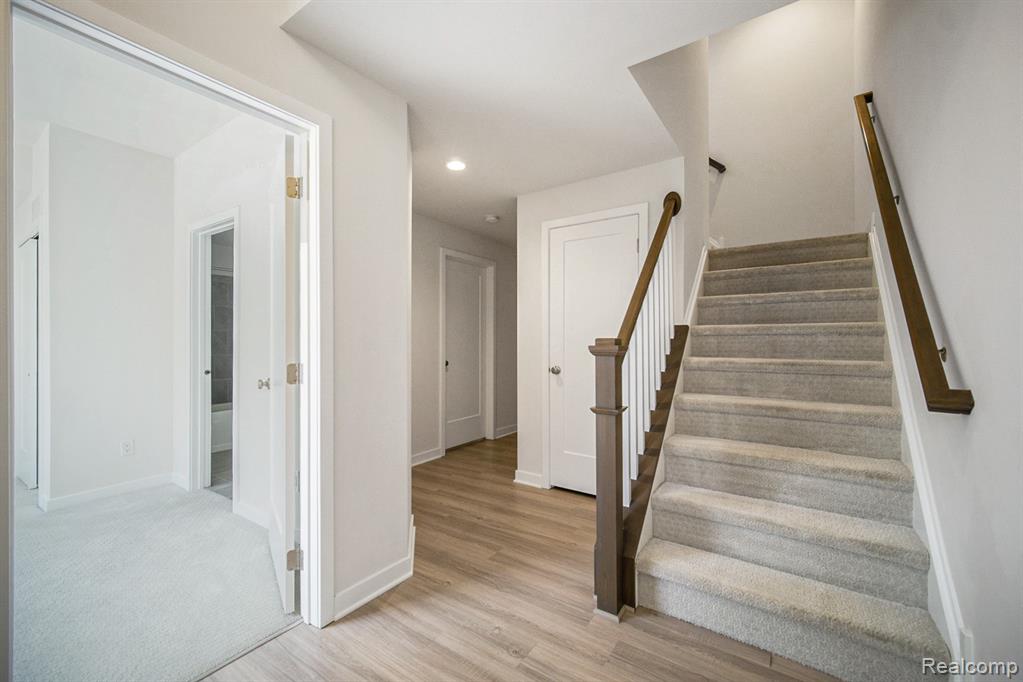 2965 Aughton Road Ann Arbor, MI 48105 - Photo 3 of 35 Gallery Image 3