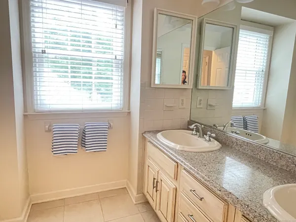 $7,900 | 58 Heritage Lane, Stamford, CT 06903