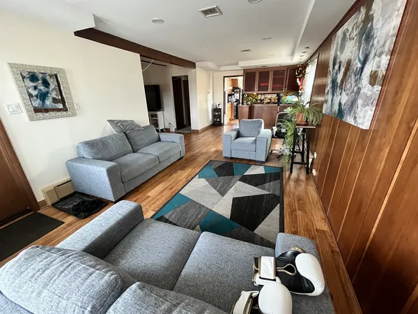 $2,100 | 3707 North Nora Avenue, Unit 2, Chicago, IL 60634