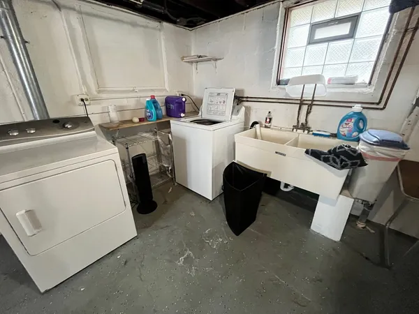 $2,100 | 3707 North Nora Avenue, Unit 2, Chicago, IL 60634