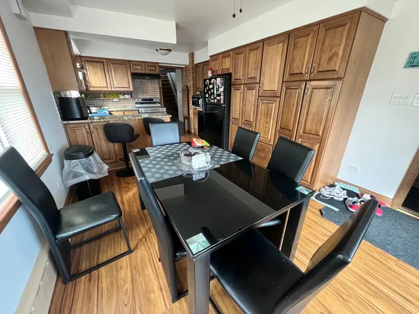 $2,100 | 3707 North Nora Avenue, Unit 2, Chicago, IL 60634