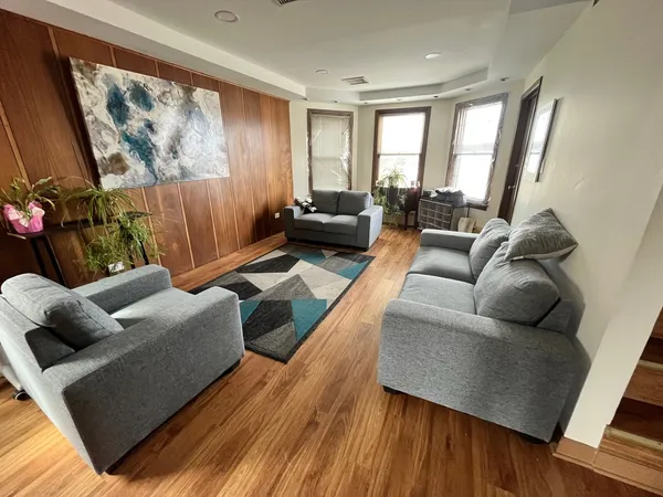 $2,100 | 3707 North Nora Avenue, Unit 2, Chicago, IL 60634