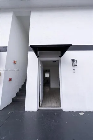 $2,250 | 3417 Northwest 22nd Avenue, Unit 2, Miami, FL 33142