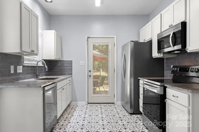 $380,000 | 13309 Lampmeade Lane, Charlotte, NC 28273