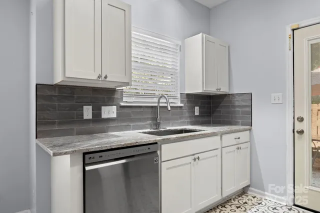 $380,000 | 13309 Lampmeade Lane, Charlotte, NC 28273