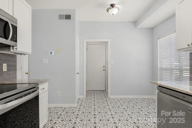 $380,000 | 13309 Lampmeade Lane, Charlotte, NC 28273