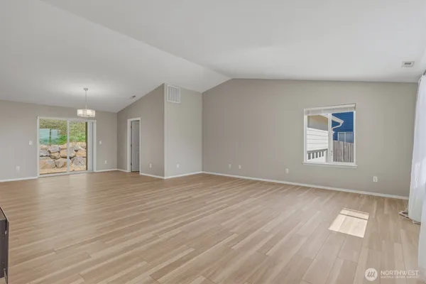 $489,534 | 9 Curtis Lane, Longview, WA 98632