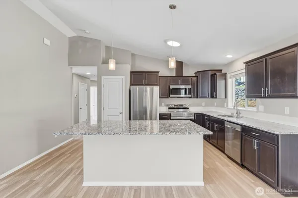 $489,534 | 9 Curtis Lane, Longview, WA 98632