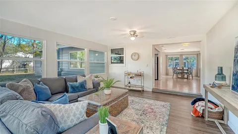 $464,000 | 209 Briggs Court, Sarasota, FL 34237