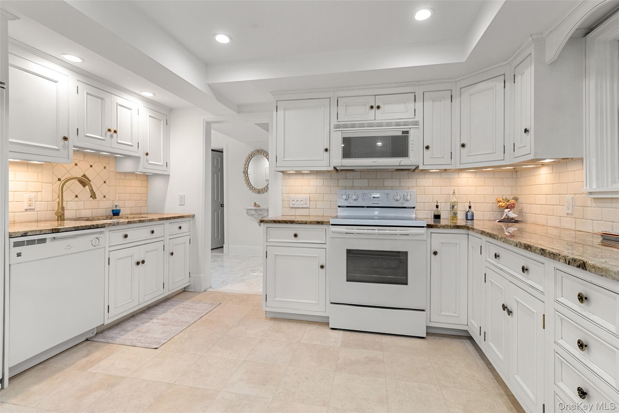 8 Rock Hill Road Mahopac, NY 10541 - Photo 10 of 50