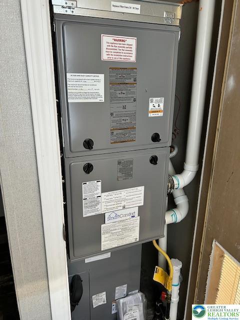 8220 Airport Road, Unit TRLR 17 Bath, PA 18014 - Photo 14 of 25 a view of washer and dryer