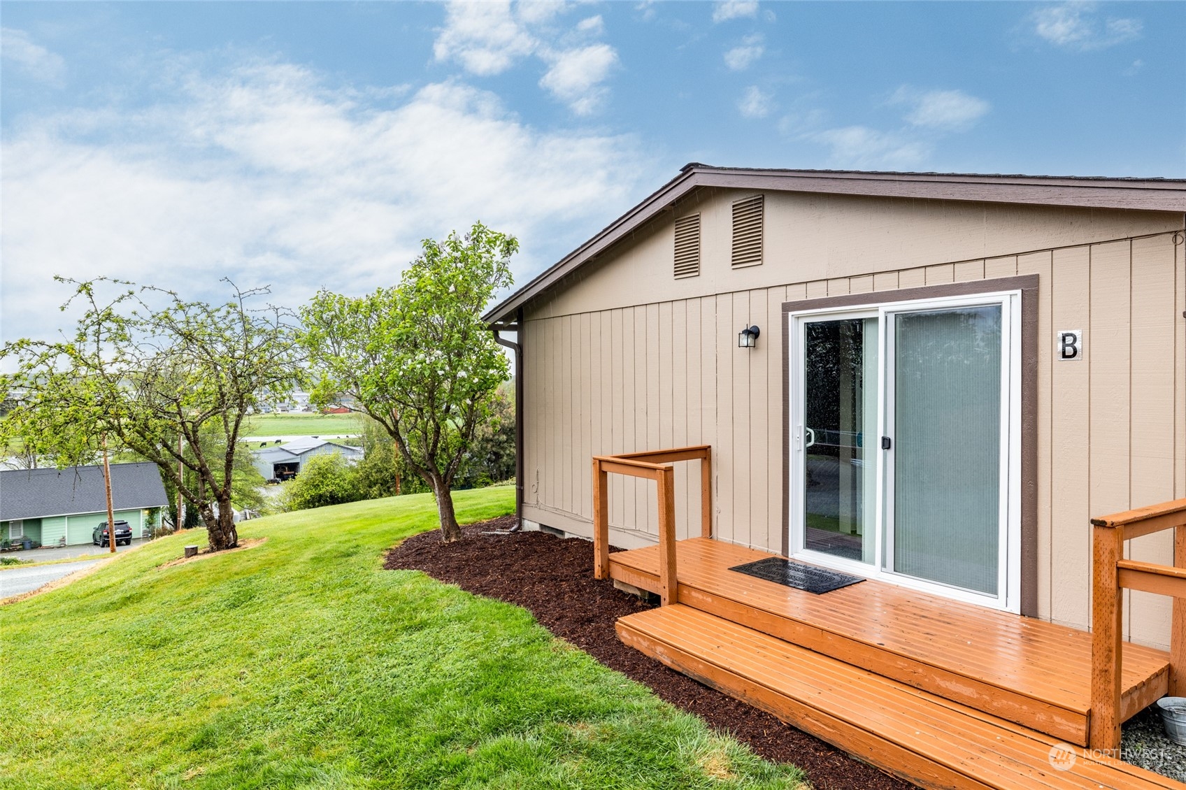 17707 Blodgett Road Mount Vernon, WA 98274 - Photo 33 of 38 Gallery Image 33