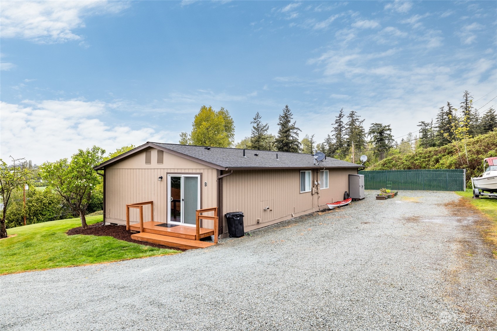 17707 Blodgett Road Mount Vernon, WA 98274 - Photo 8 of 38 Gallery Image 8