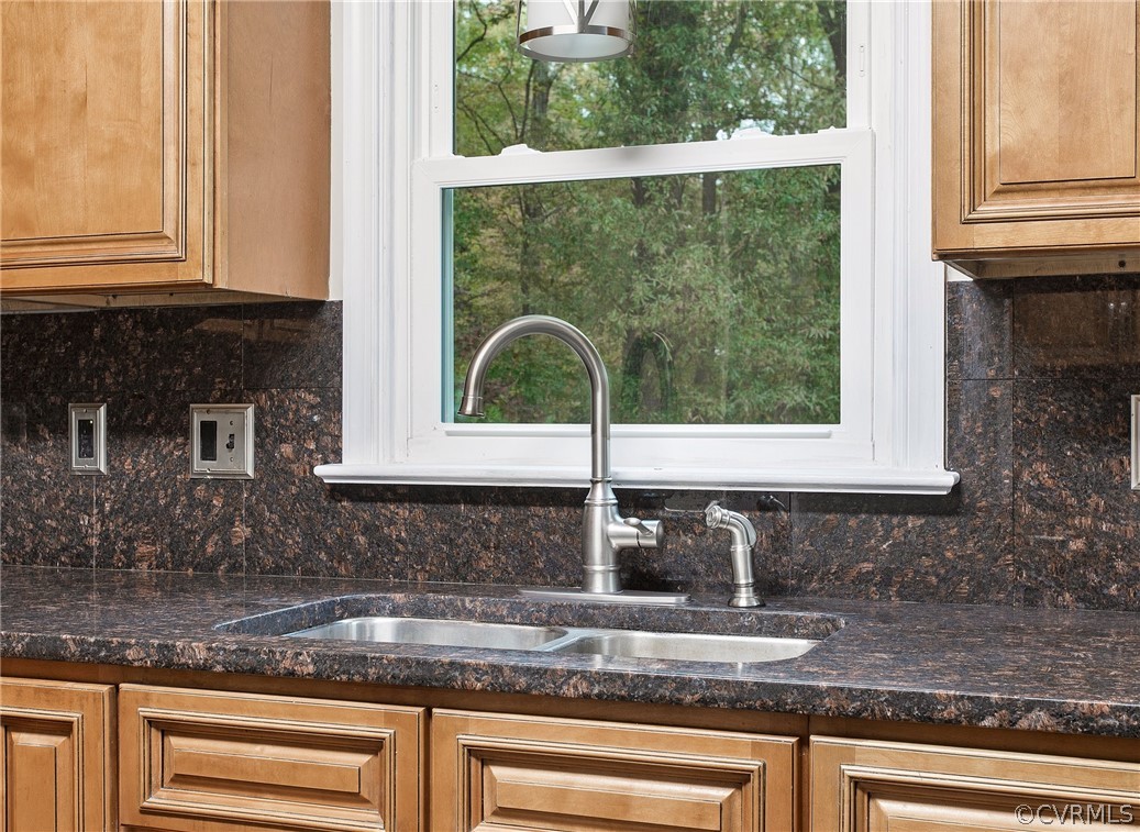 4812 Cedar Cliff Road Chester, VA 23831 - Photo 12 of 36 Kitchen