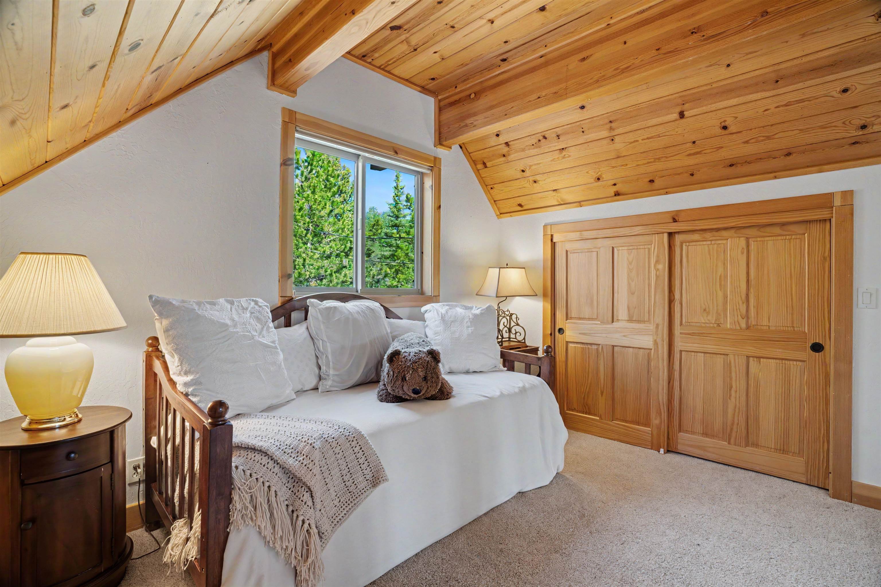 14509 Wolfgang Road Truckee, CA 96161 - Photo 18 of 28