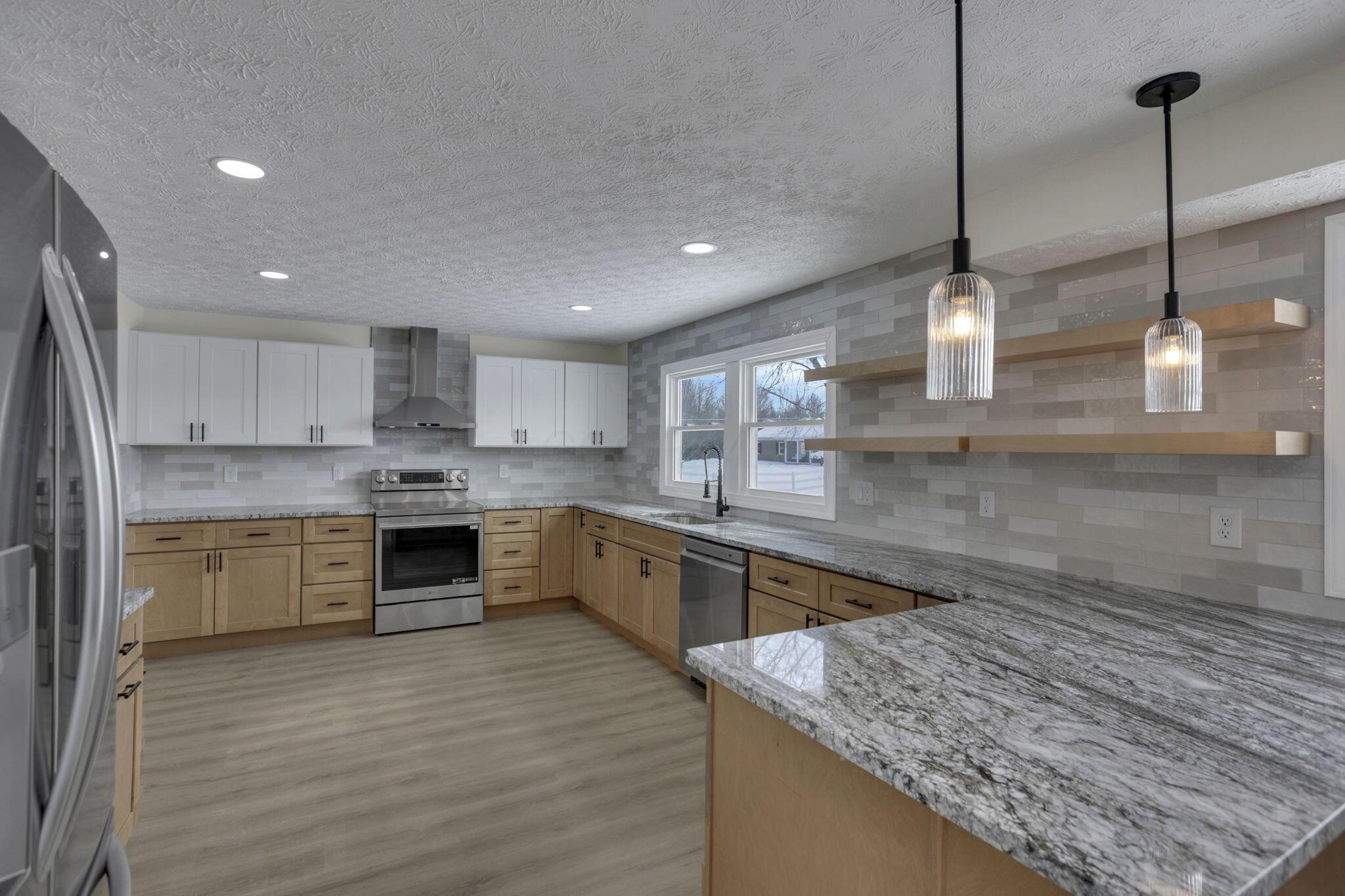 5273 Hayes Road Groveport, OH 43125 - Photo 17 of 89 Kitchen has been tastefully updated for today's discerning buyers