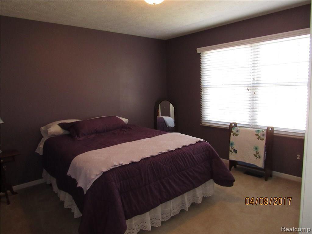 1212 Elk Run Howell, MI 48843 - Photo 23 of 32 IMG_1407.JPG