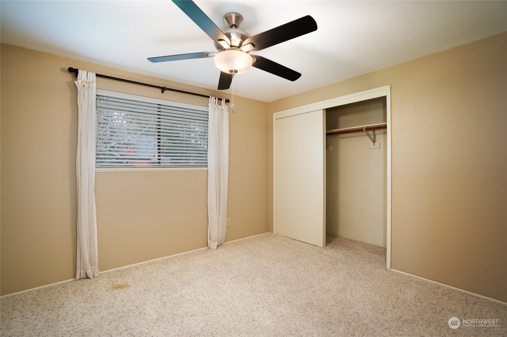 176 Canyon Road Oak Harbor, WA 98277 - Photo 18 of 38 Gallery Image 18