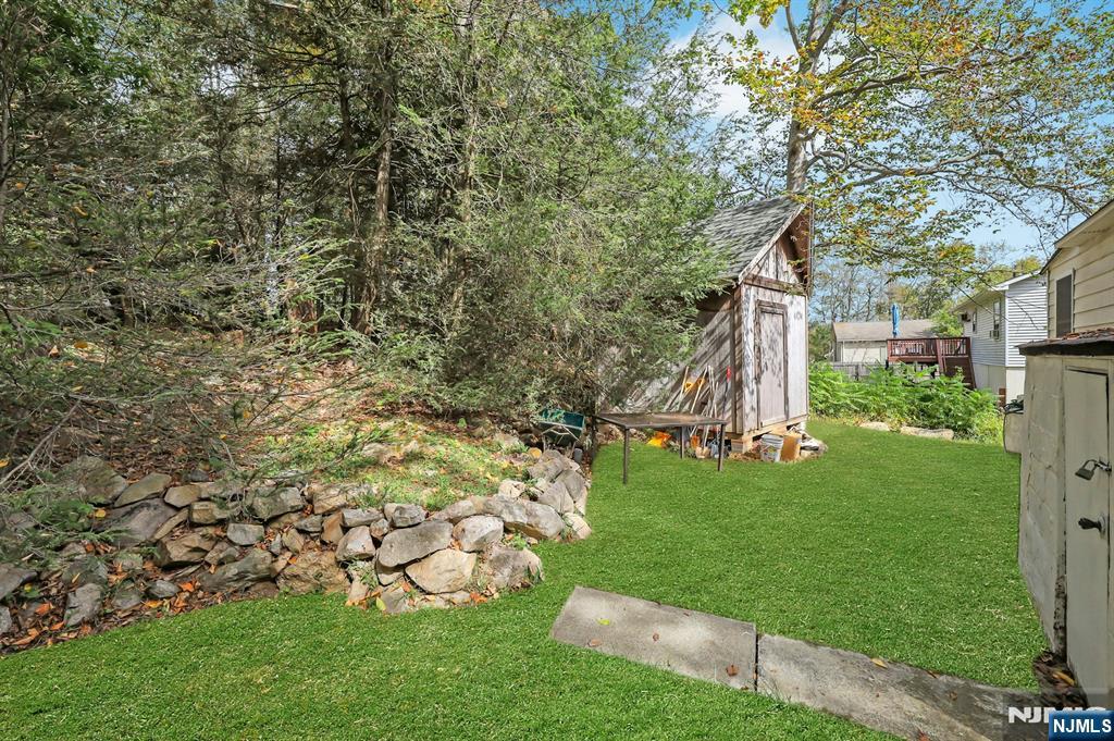28 Risley Road West Milford, NJ 07421 - Photo 21 of 25