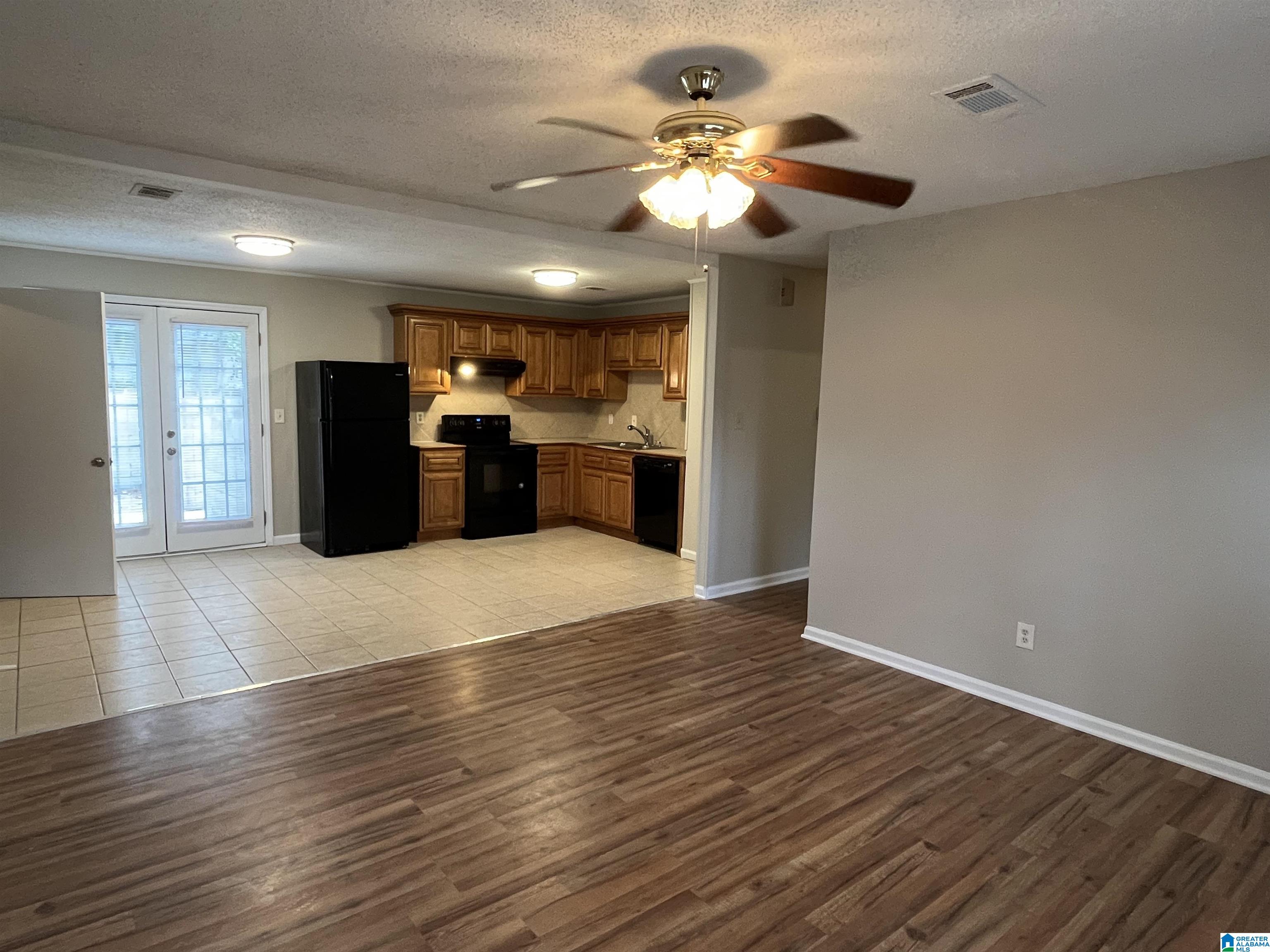 329 5 Acre Road Bessemer, AL 35023 - Photo 4 of 21