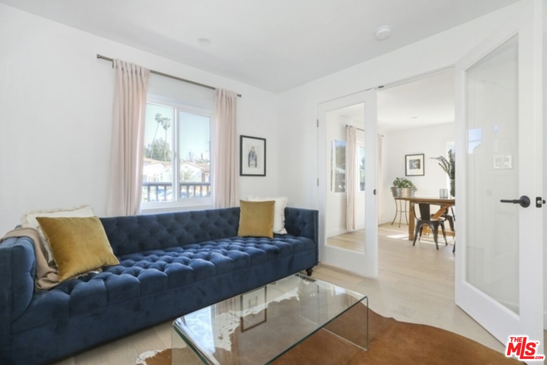 1269 1/2 South Muirfield Road Los Angeles, CA 90019 - Photo 12 of 13