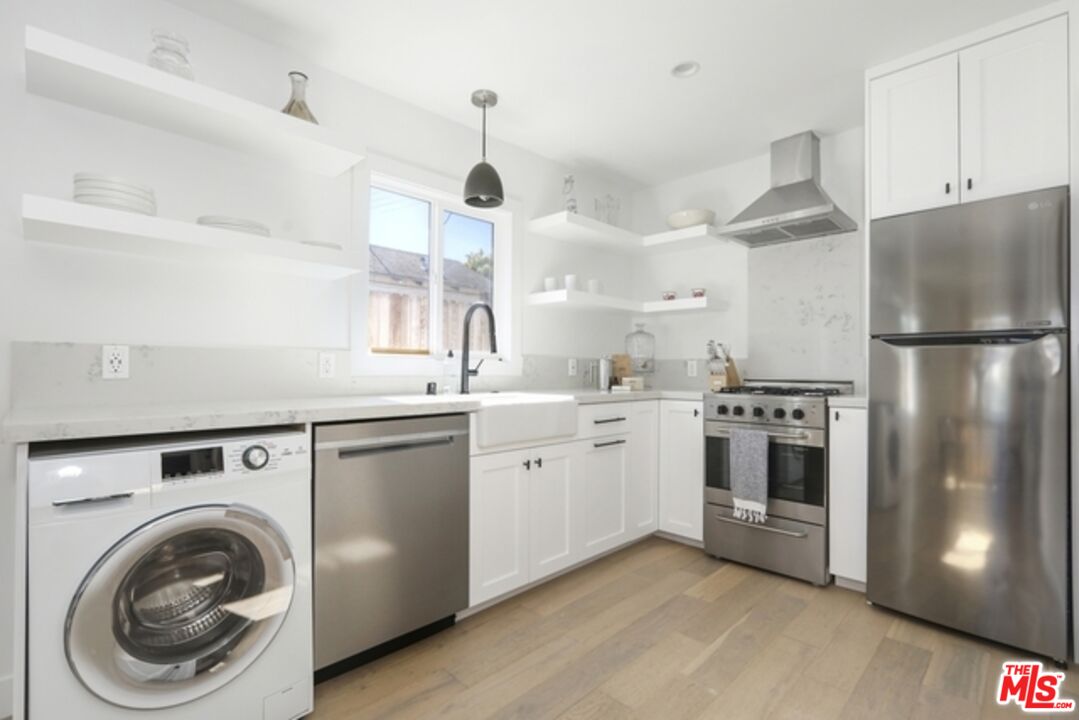 1269 1/2 South Muirfield Road Los Angeles, CA 90019 - Photo 6 of 13