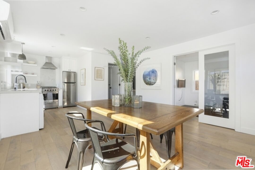 1269 1/2 South Muirfield Road Los Angeles, CA 90019 - Photo 9 of 13