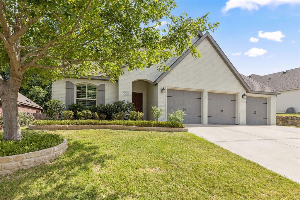 505 Inwood Street Benbrook, TX 76126 - Photo 2 of 39