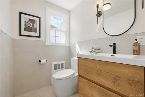 $1,675,000 | 8 Bayberry Avenue, Garden City, NY 11530