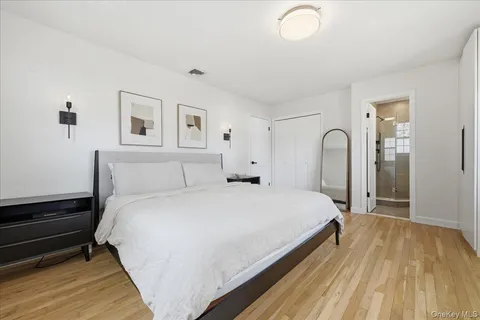 $1,675,000 | 8 Bayberry Avenue, Garden City, NY 11530