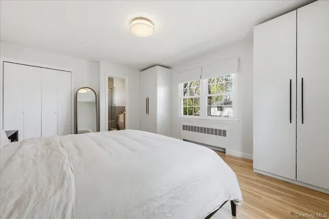 $1,675,000 | 8 Bayberry Avenue, Garden City, NY 11530