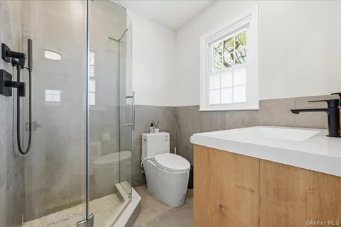 $1,675,000 | 8 Bayberry Avenue, Garden City, NY 11530