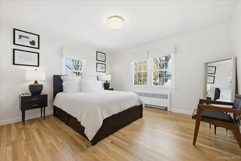 $1,675,000 | 8 Bayberry Avenue, Garden City, NY 11530