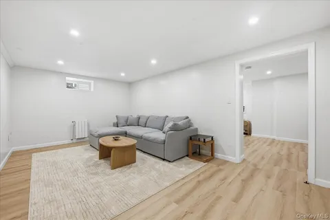 $1,675,000 | 8 Bayberry Avenue, Garden City, NY 11530