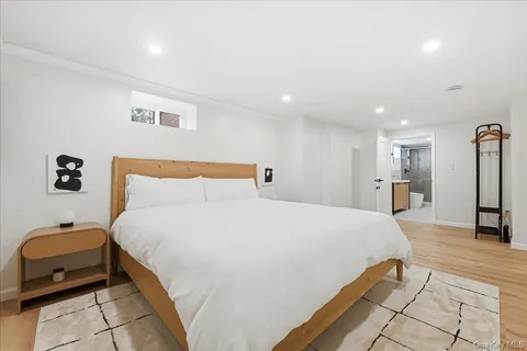 $1,675,000 | 8 Bayberry Avenue, Garden City, NY 11530