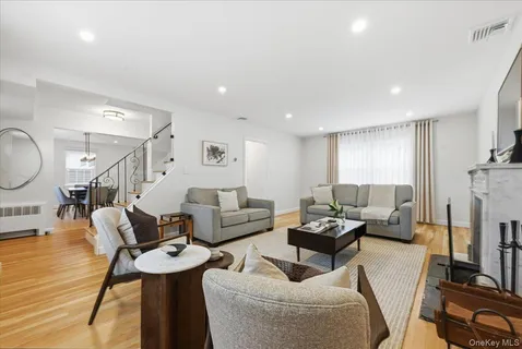 $1,675,000 | 8 Bayberry Avenue, Garden City, NY 11530