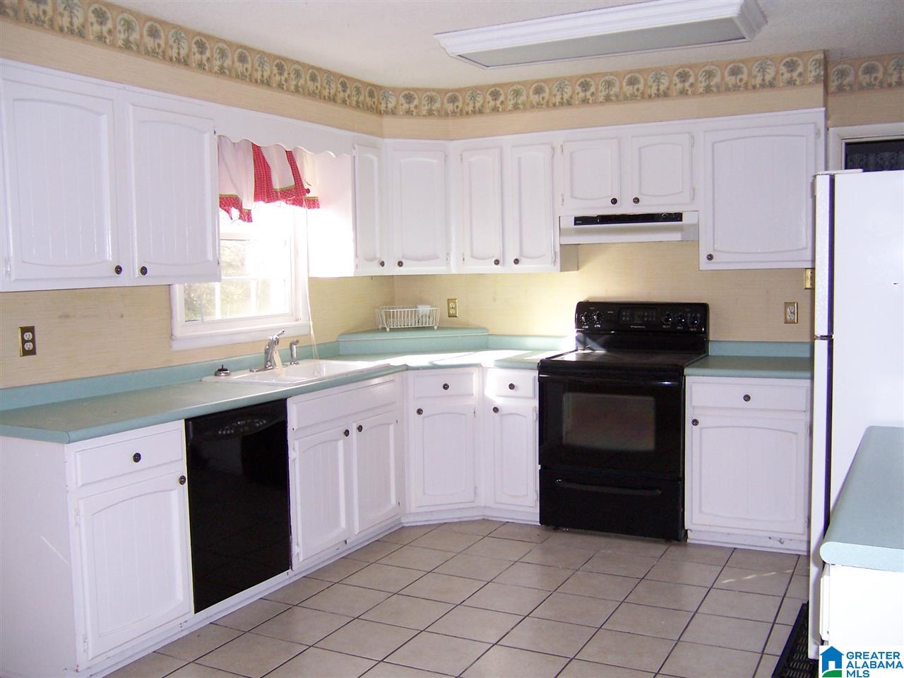 626 Cory Street Bessemer, AL 35020 - Photo 14 of 36