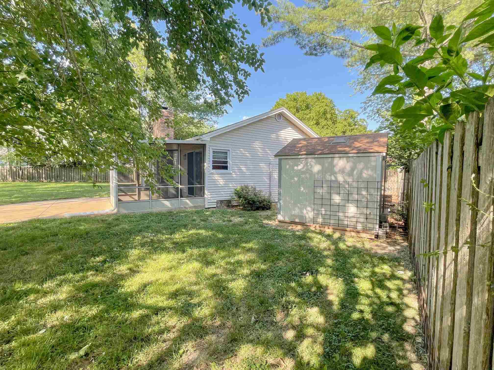105 Lakebrook Court Springfield, IL 62702 - Photo 17 of 19