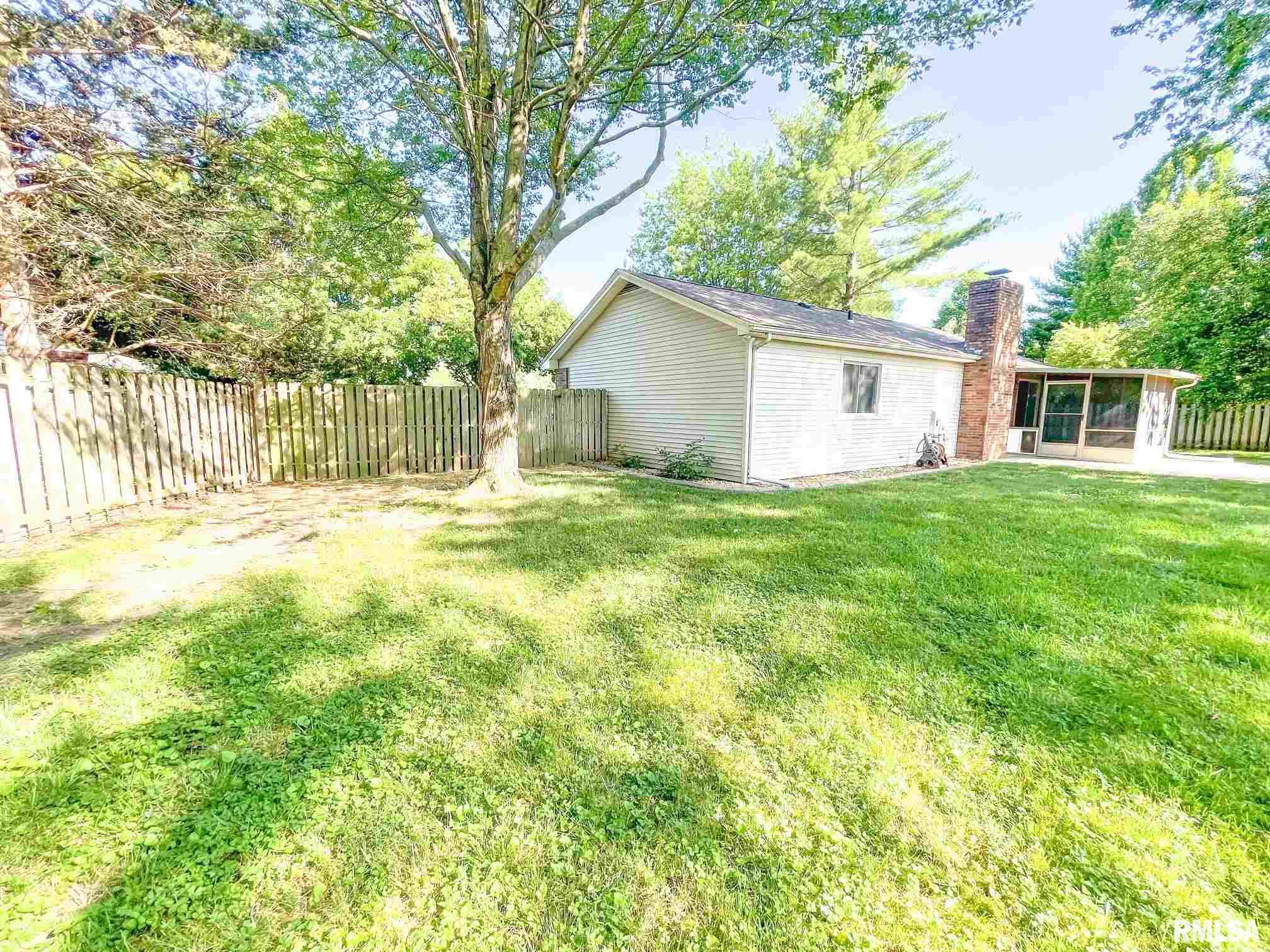 105 Lakebrook Court Springfield, IL 62702 - Photo 18 of 19