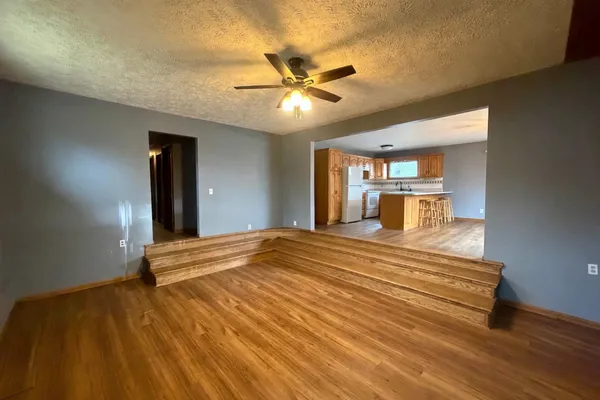 $127,000 | 858 Benton Street, Eldorado, IL 62930