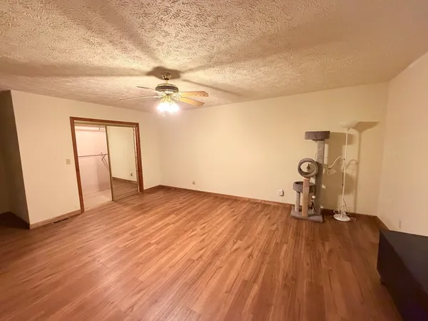$127,000 | 858 Benton Street, Eldorado, IL 62930