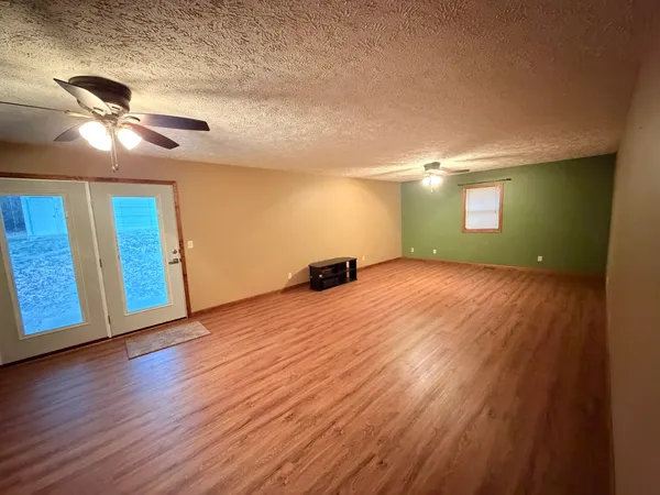 $127,000 | 858 Benton Street, Eldorado, IL 62930