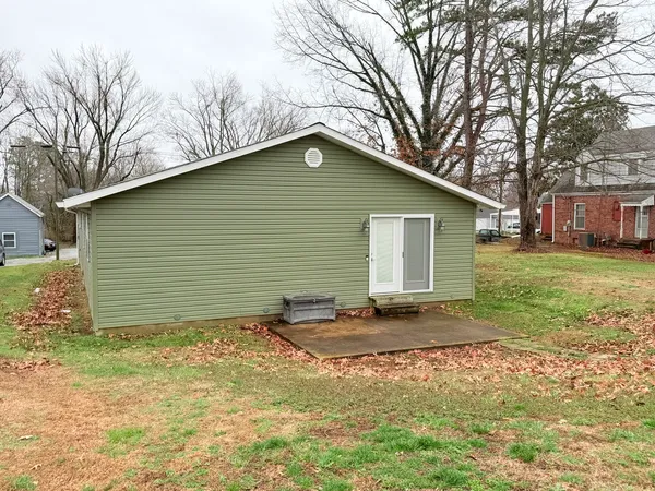 $127,000 | 858 Benton Street, Eldorado, IL 62930
